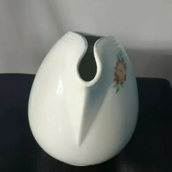 VTG HALL'S Superior Quality Kitchenware Rose White round belly Pitcher USA 8.5" - Picture 7 of 7